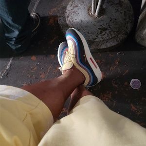 Meet your Posher, Mark